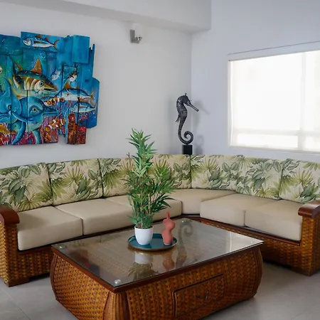 Homestay De Lujo Con Piscina Y Jacuzzi En Crespo - 2